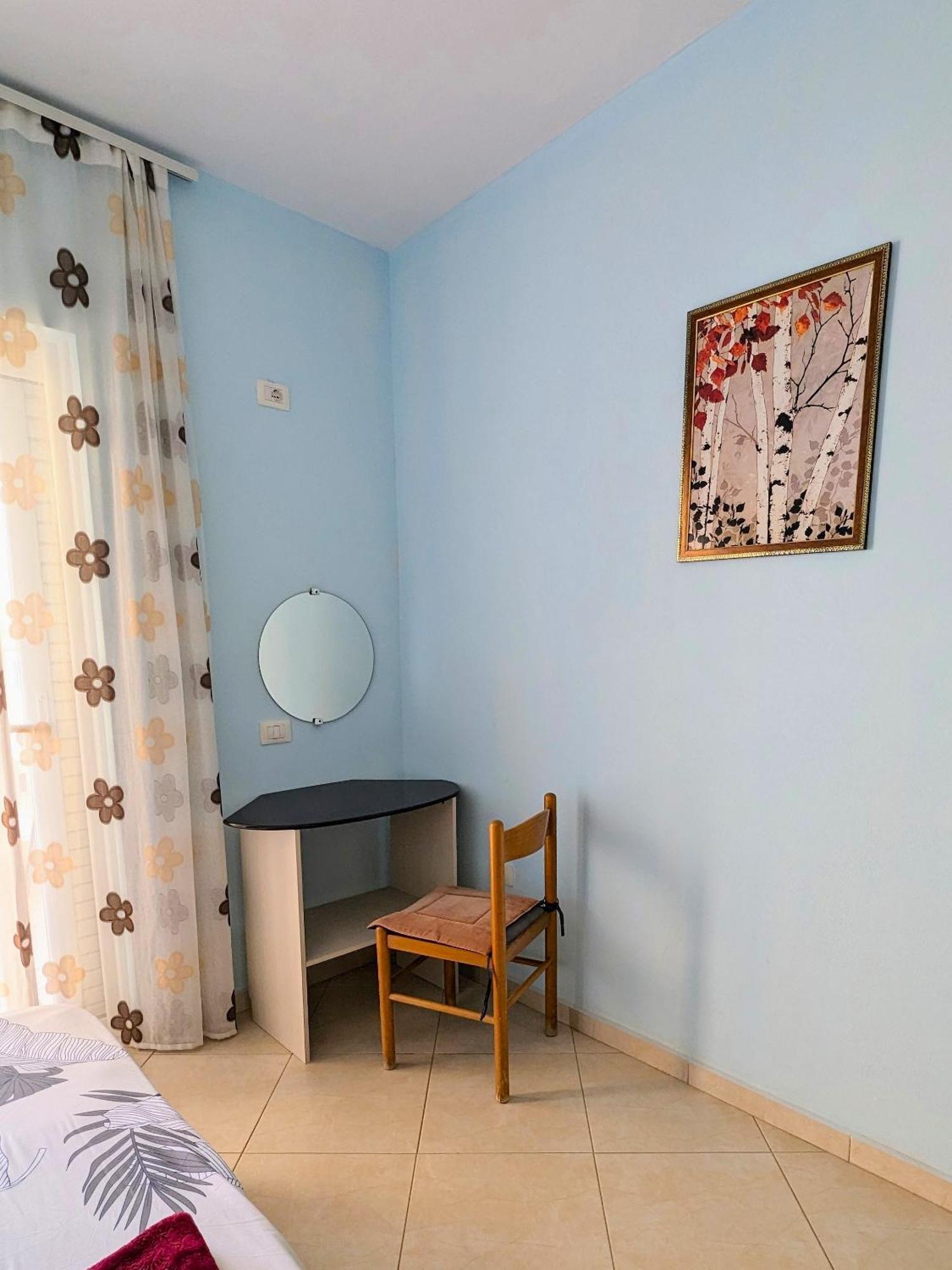 Sarah'S Apartments - 5 Min Walk To Beaches & Boulevard - Big Balcony! Саранда Экстерьер фото